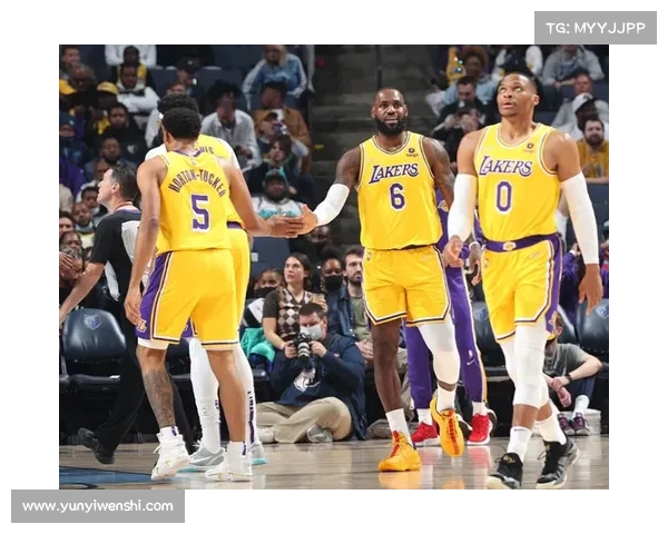 从坎贝尔场上站位变化解析其对球队整体比赛节奏的深远影响趋势探 从坎贝尔场上站位变化解析其对球队整体比赛节奏的深远影响趋势探