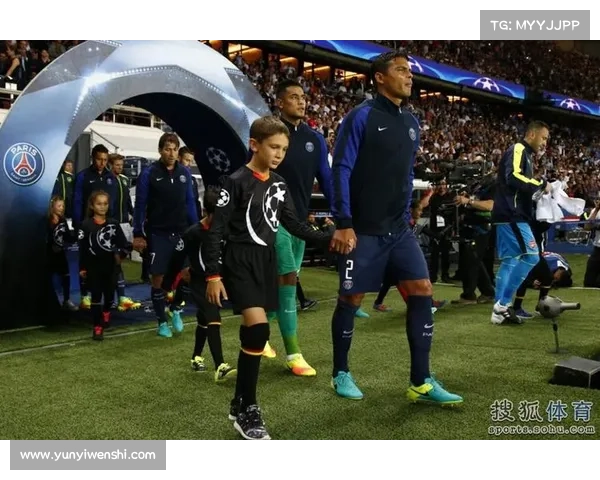 巴黎圣日耳曼豪购策略解析如何通过引援塑造球队竞争力